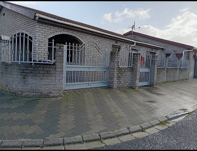 3 BEDROOM FREEHOLD FOR SALE IN ILITHA PARK
